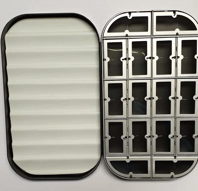 J. PARKER - ALUMINIUM FLY BOX 16 SCOMPARTI - BLACK
