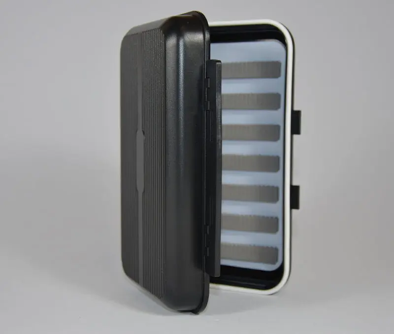 J. PARKER - WATERPROOF FLY BOX MEDIUM SLIT